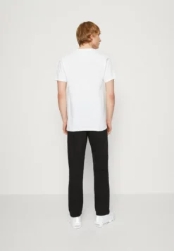 HUF DEEP CUTS TEE - T-Shirt Print - White 8 HUF DEEP CUTS TEE - T-Shirt Print - White -Huf Geschäft 37e0e4fd19874e4fb59a5e6252000bf0