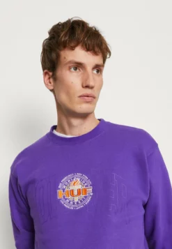 HUF FOREVER TORCH CREWNECK - Sweatshirt - Purple 9 HUF FOREVER TORCH CREWNECK - Sweatshirt - Purple -Huf Geschäft 460f55e1f9ae4d40a454544e7e32781d