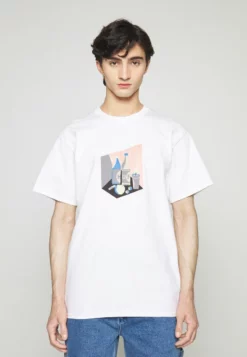HUF STILL LIFE NUMBER 420 TEE - T-Shirt Print - White -Huf Geschäft 4e0bddcc4d1b4e74acb101a84af176bd