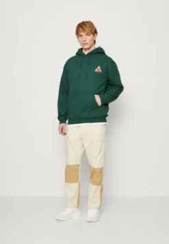 Huf Geschäft -Huf Geschäft 5a082286229c48caa154f921922c9eb8