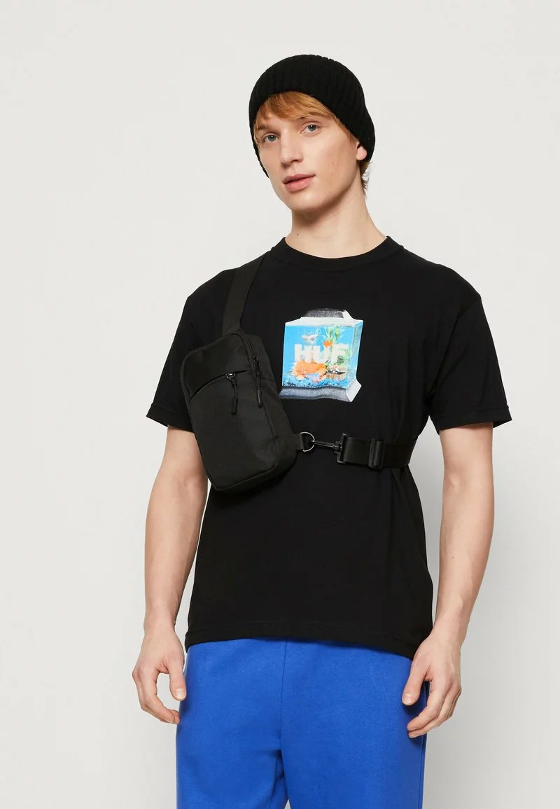 HUF FISHTANKIN TEE UNISEX - T-Shirt Print - Black 4 HUF FISHTANKIN TEE UNISEX - T-Shirt Print - Black – Bild 4