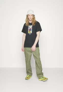 HUF MOODY TEE - T-Shirt Print - Black -Huf Geschäft c9d8165692d640a781b49704460b0d9a