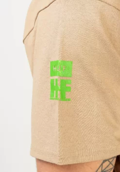 HUF X Harold Legend 5 HUF X Harold Legend -Huf Geschäft huf t shirts x harold legend sand closeup1 0321906